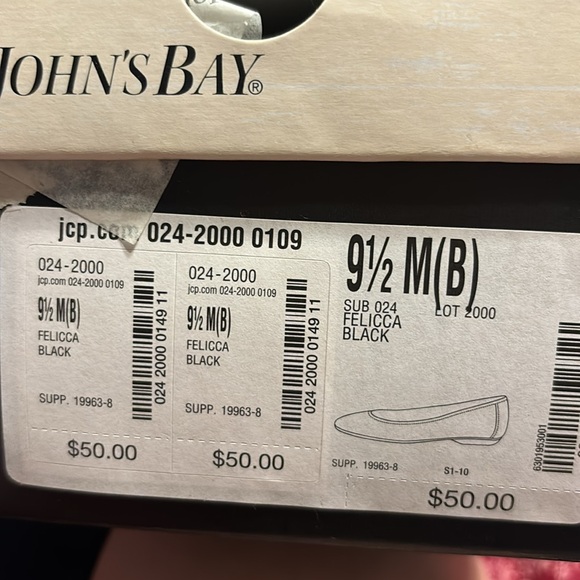 NWT black 9.5 women’s cushioned flats St. John’s Bay. Felicca JCPenney.com - Picture 8 of 8